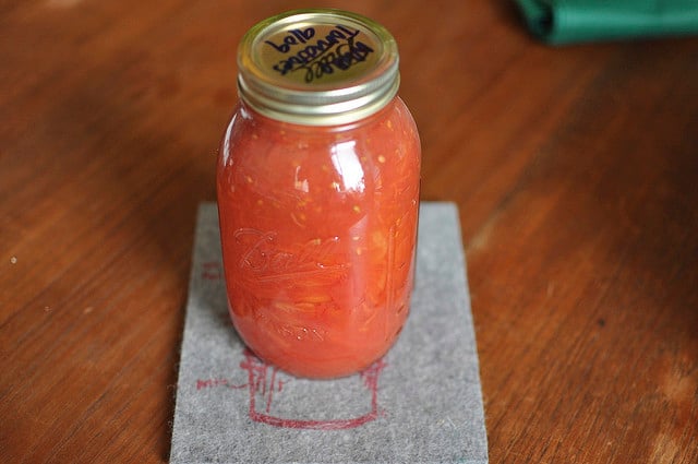 Why does tapping the lid of a hard-to-open jar make it easier to