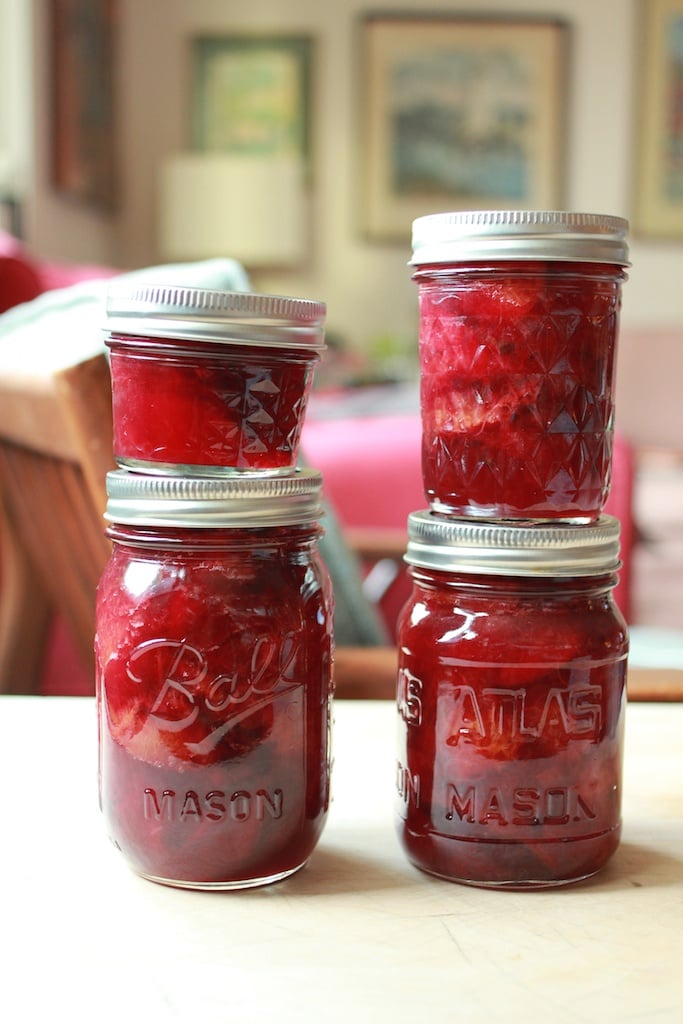 https://foodinjars.com/wp-content/uploads/2014/09/vertical-pickled-plums.jpg