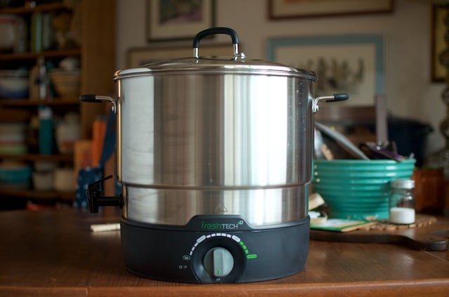 Canning 101: Should You Use a Steam Canner? – Food in Jars