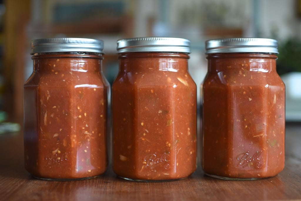 Roasted Garlic Roma Tomato Sauce From Ball Fresh Preserving Products Food In Jars